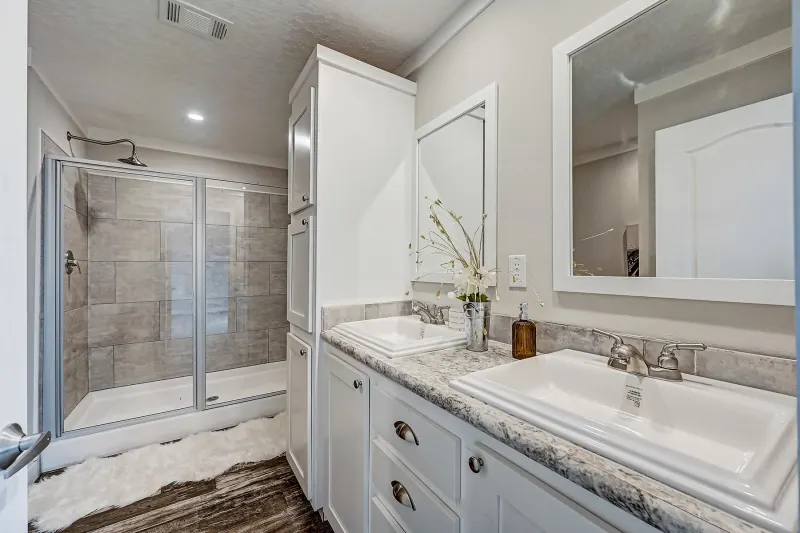 Champion community 2856443 bathroom home features