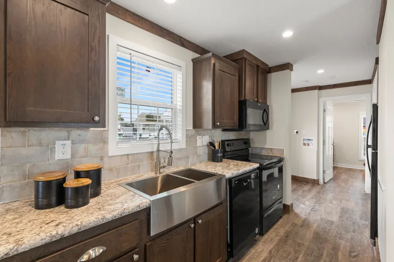 Legend 1437415 kitchen home features