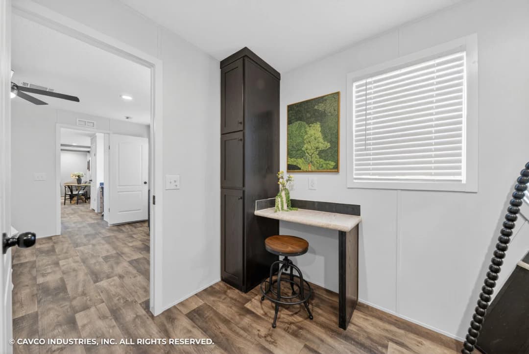 Grady 16722a interior home features