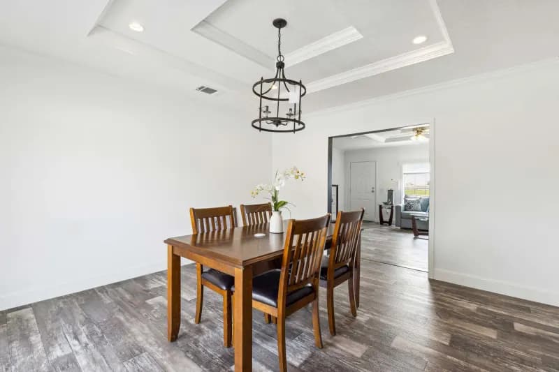 Freedom 3276517 interior home features