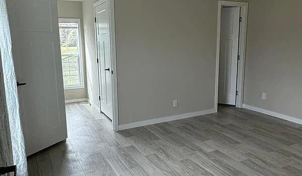 Waycross express 1676531 bedroom home features