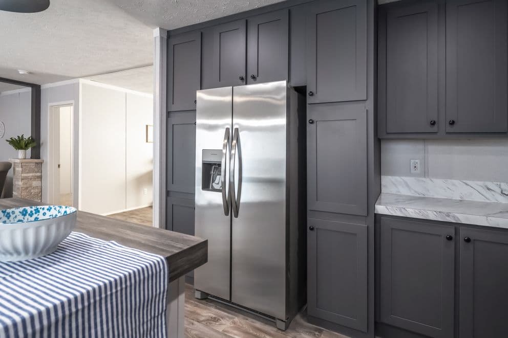 The fusion 32b kitchen home features