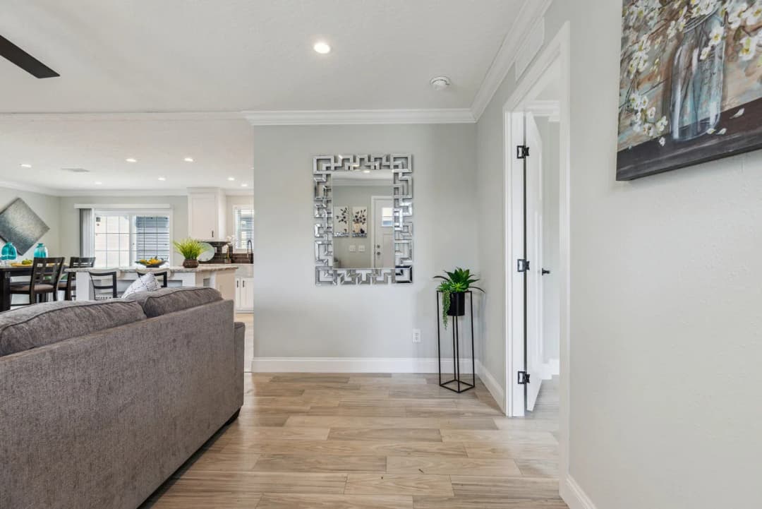 Waycross express 2852477 interior home features