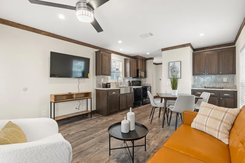 Legend 1437415 interior home features