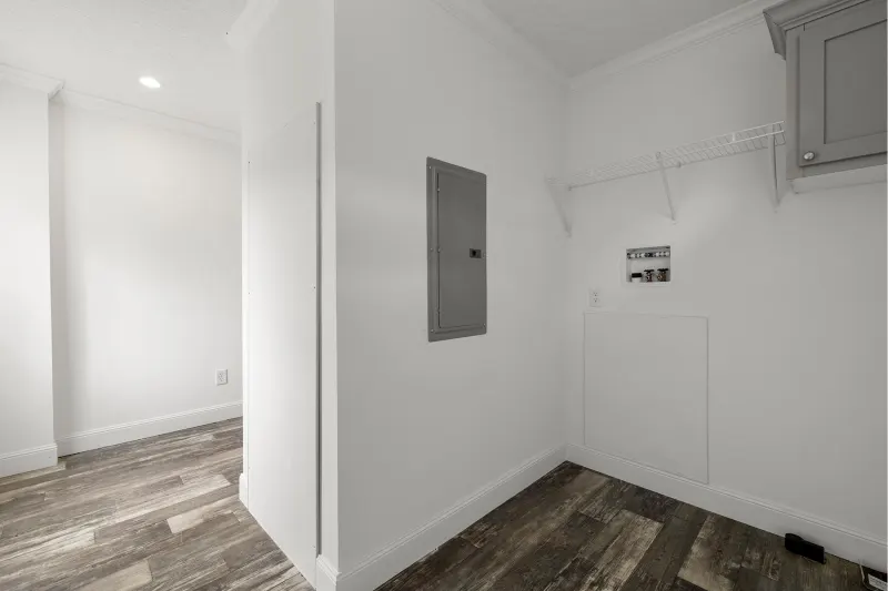 Freedom 2860520 interior home features