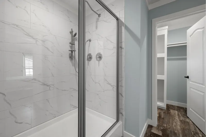 Champion community 2848441 bathroom home features