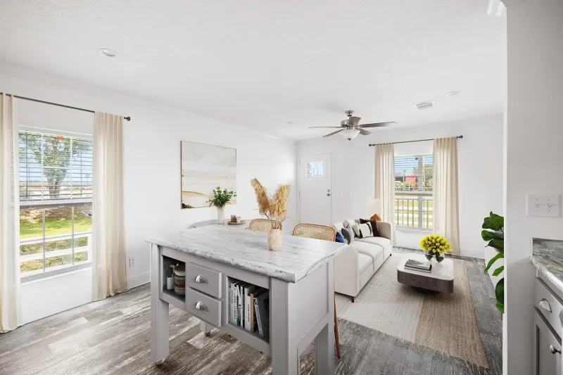 Legend 1660390 interior home features