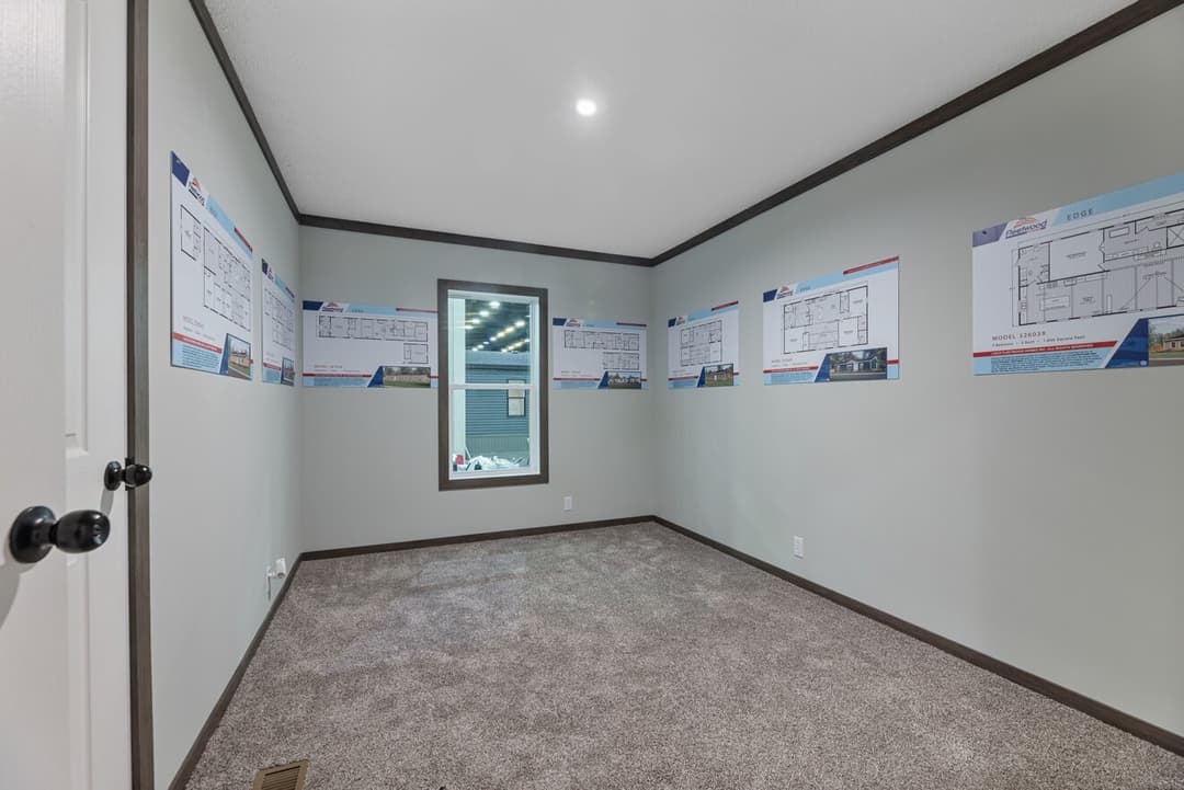 Hemos 28524b bedroom home features