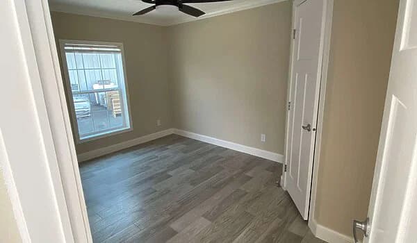 Freedom 3276527 bedroom home features