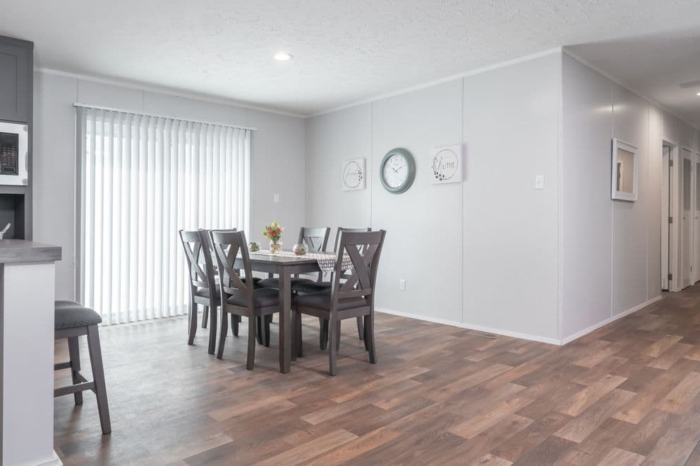 Tradition 3268b interior home features