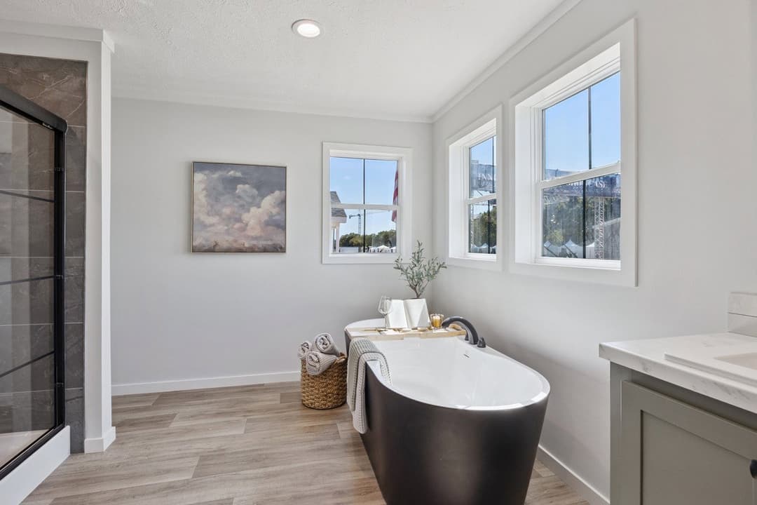 Axis 32563n bathroom home features