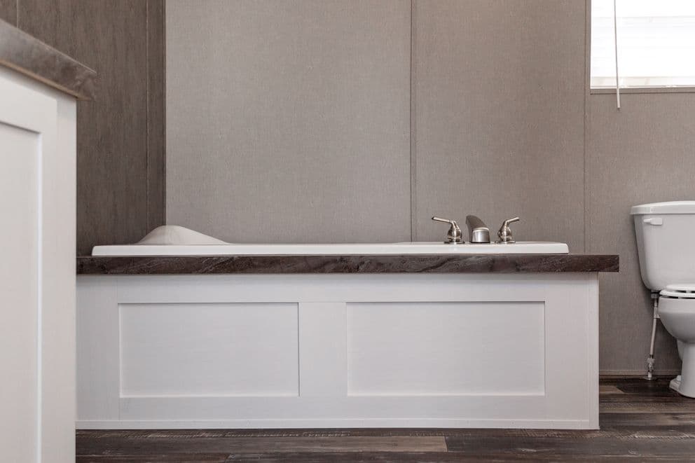 Tradition 76c bathroom home features