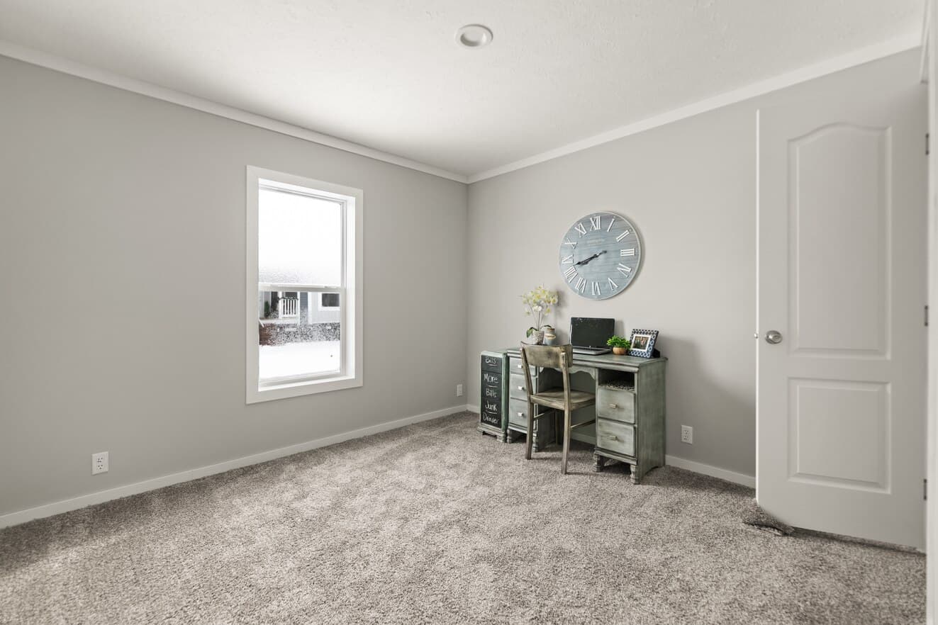 Bella 28483h bedroom home features