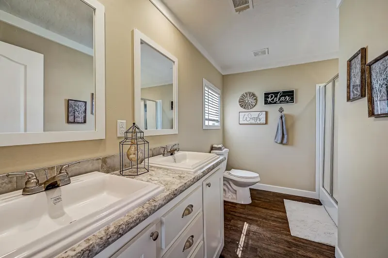 Champion community 2444437 bathroom home features