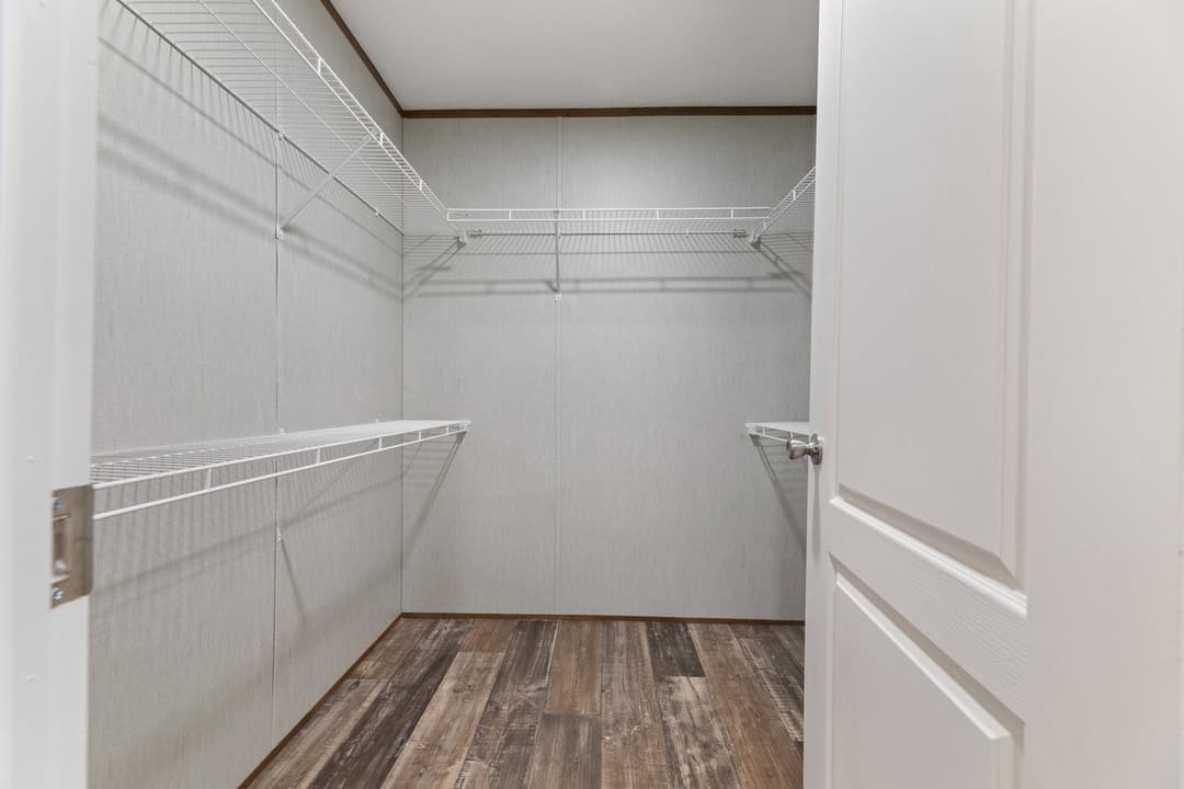 Excalibur 32644x interior home features