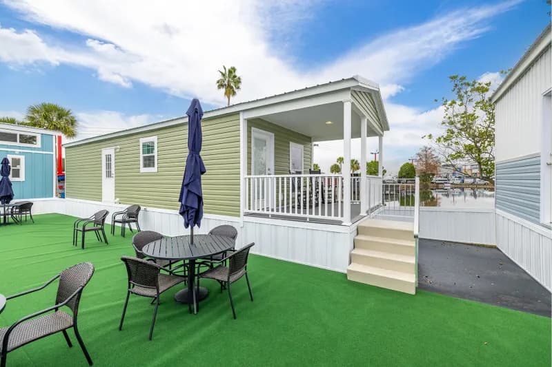 Legend 1437415 elevation and exterior home features