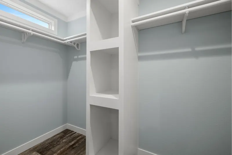 Champion community 2848441 bathroom home features