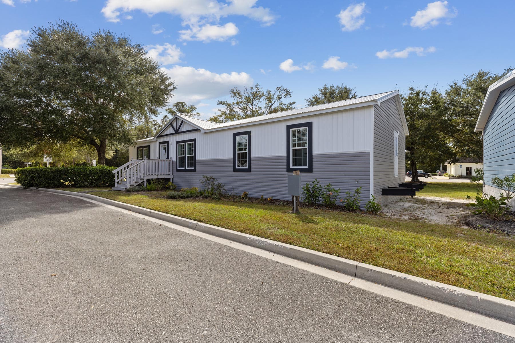 Liberty exterior home features
